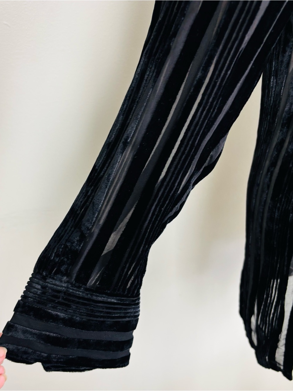 Vintage Express chiffon velvet silk blend sheer stripe button front shirt. Med - Picture 8 of 8